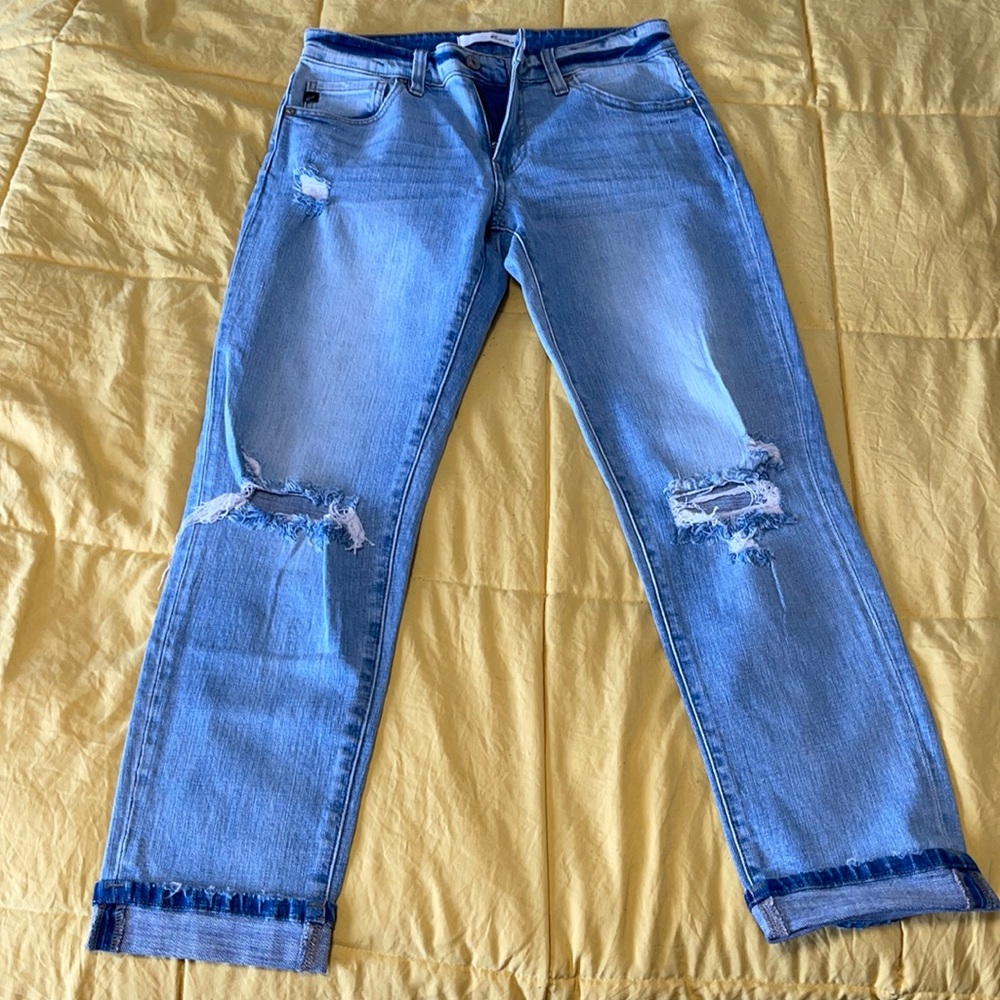 BRAND NEW PAIR OF KANCAN JEANS!!! Light denim, distressed look. Size 3/25